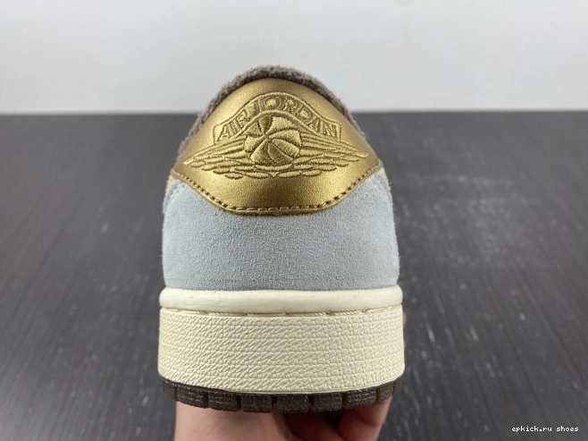 Cheap Retro Jordan Air Low Rabbit 1 of DV1312-200 OG Year the 0727
